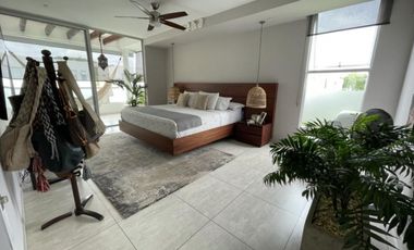CASA MODERNA CON AMPLIOS ESPACIOS VERDES
