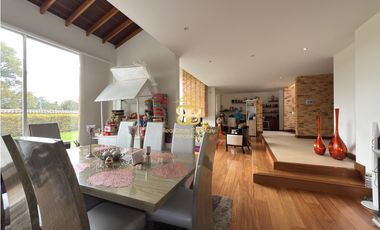 SE ARRIENDA CASA EN CAJIC