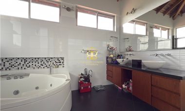 SE ARRIENDA CASA EN CAJIC