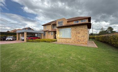 SE ARRIENDA CASA EN CAJIC