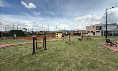 SE ARRIENDA CASA EN CAJIC