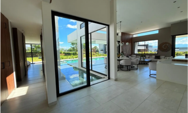 Casa campestre en condominio para la venta en Cerritos, Pereira!!!