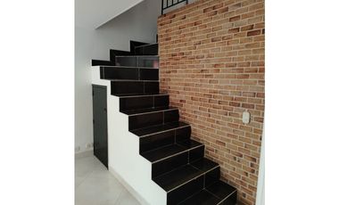 SE ARRIENDA CASA EN RODEO ALTO