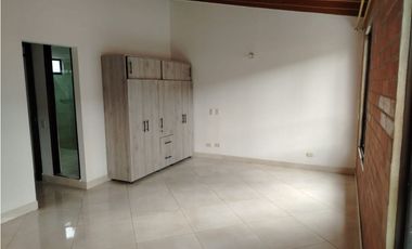 SE ARRIENDA CASA EN RODEO ALTO