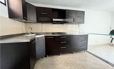 SE ARRIENDA CASA EN RODEO ALTO