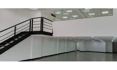 SE ARRIENDA LOCAL COMERCIAL MEDELLIN