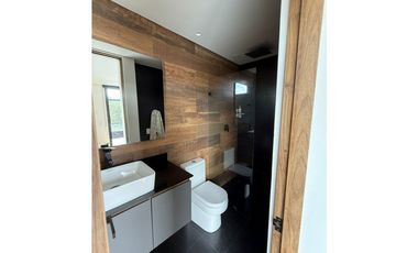 Casa en Arriendo Loma del Escobero Envigado