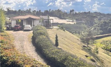 CASA CAMPESTRE EN MARINILLA ANTIOQUIA