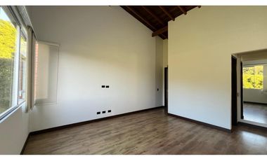 Casa en Arriendo Loma del Escobero Envigado