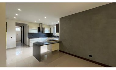 Casa en Arriendo Loma del Escobero Envigado