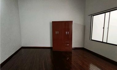 Arriendo apartamento Duplex en Sabaneta- Calle Larga