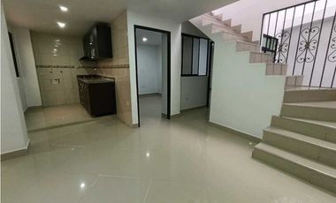 Arriendo apartamento Duplex en Sabaneta- Calle Larga