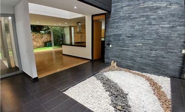 Casa en Arriendo Loma del Escobero Envigado