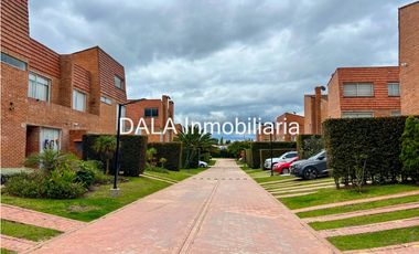 SE VENDE CASA  EN CAJICA, SETOR CALAHORRA, INMOBILIARIAS CAJIC