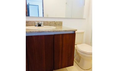 Aparta-oficina en Arriendo en El Poblado