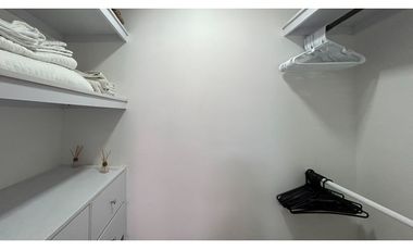 Exclusivo apartamento frente al CC Santa fé para la renta amoblada