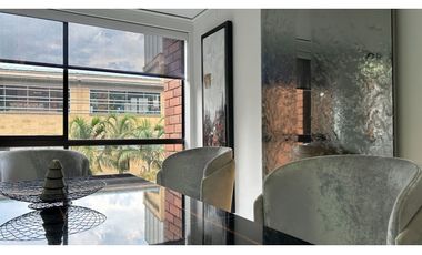 Exclusivo apartamento frente al CC Santa fé para la renta amoblada