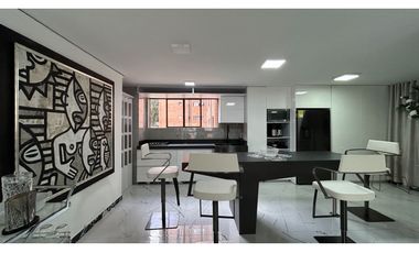 Exclusivo apartamento frente al CC Santa fé para la renta amoblada