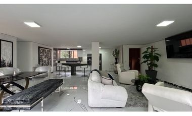 Exclusivo apartamento frente al CC Santa fé para la renta amoblada