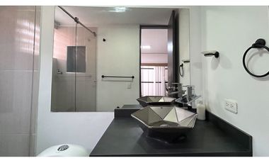 Exclusivo apartamento frente al CC Santa fé para la renta amoblada