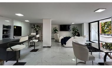 Exclusivo apartamento frente al CC Santa fé para la renta amoblada