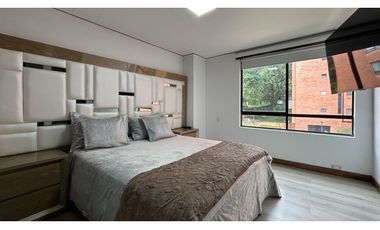 Exclusivo apartamento frente al CC Santa fé para la renta amoblada