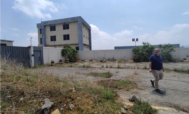 Vía Daule, KM 11 Sector INMACONSA Terreno Industrial de 15.117 m²
