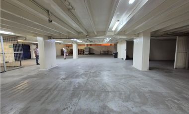 COMPLEJO DE BODEGAS 9.616 m² EN ALQUILER – GUAYAQUIL – VA DAULE