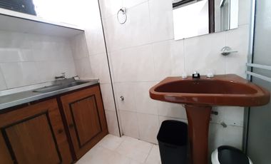 En San Vicente Alquilo Oficina En 2do piso