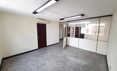 En San Vicente Alquilo Oficina En 2do piso