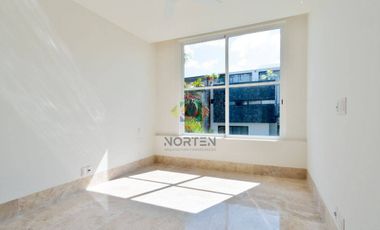 HERMOSA CASA EN VENTA, EN LAGUNA I, PUERTO CANCUN, QUINTANA