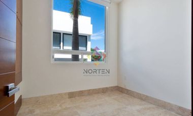 HERMOSA CASA EN VENTA, EN LAGUNA I, PUERTO CANCUN, QUINTANA