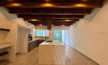 Estrene en el Poblado de Ahuatepec