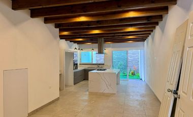 Estrene en el Poblado de Ahuatepec