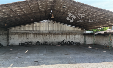 Gran Oportunidad como Inversión, Galpón con 2 Casas