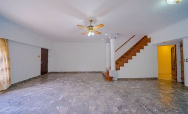 CASA VENTA VILLA BALLESTER 7 AMB. 2 CH PILETA