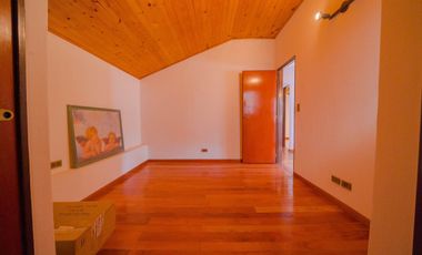 CASA VENTA VILLA BALLESTER 7 AMB. 2 CH PILETA
