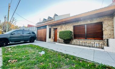 CASA VENTA VILLA BALLESTER 7 AMB. 2 CH PILETA