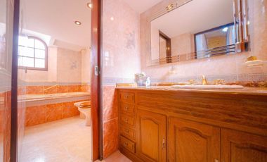 CASA VENTA VILLA BALLESTER 7 AMB. 2 CH PILETA