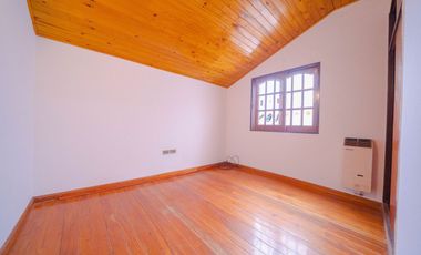 CASA VENTA VILLA BALLESTER 7 AMB. 2 CH PILETA