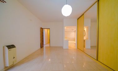 CASA VENTA VILLA BALLESTER 7 AMB. 2 CH PILETA