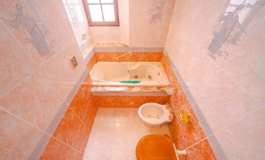 CASA VENTA VILLA BALLESTER 7 AMB. 2 CH PILETA