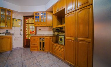 CASA VENTA VILLA BALLESTER 7 AMB. 2 CH PILETA