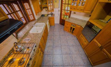 CASA VENTA VILLA BALLESTER 7 AMB. 2 CH PILETA