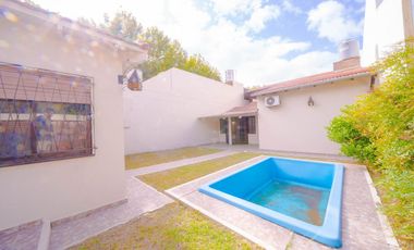 CASA VENTA VILLA BALLESTER 7 AMB. 2 CH PILETA