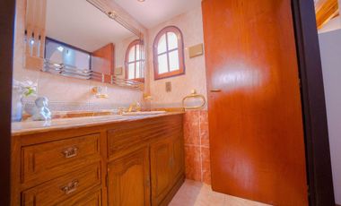 CASA VENTA VILLA BALLESTER 7 AMB. 2 CH PILETA