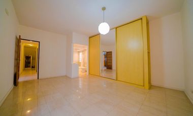 CASA VENTA VILLA BALLESTER 7 AMB. 2 CH PILETA