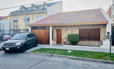 CASA VENTA VILLA BALLESTER 7 AMB. 2 CH PILETA