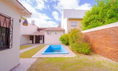 CASA VENTA VILLA BALLESTER 7 AMB. 2 CH PILETA
