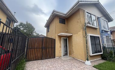 Casa en Venta en cercano metro tren 5 pinos